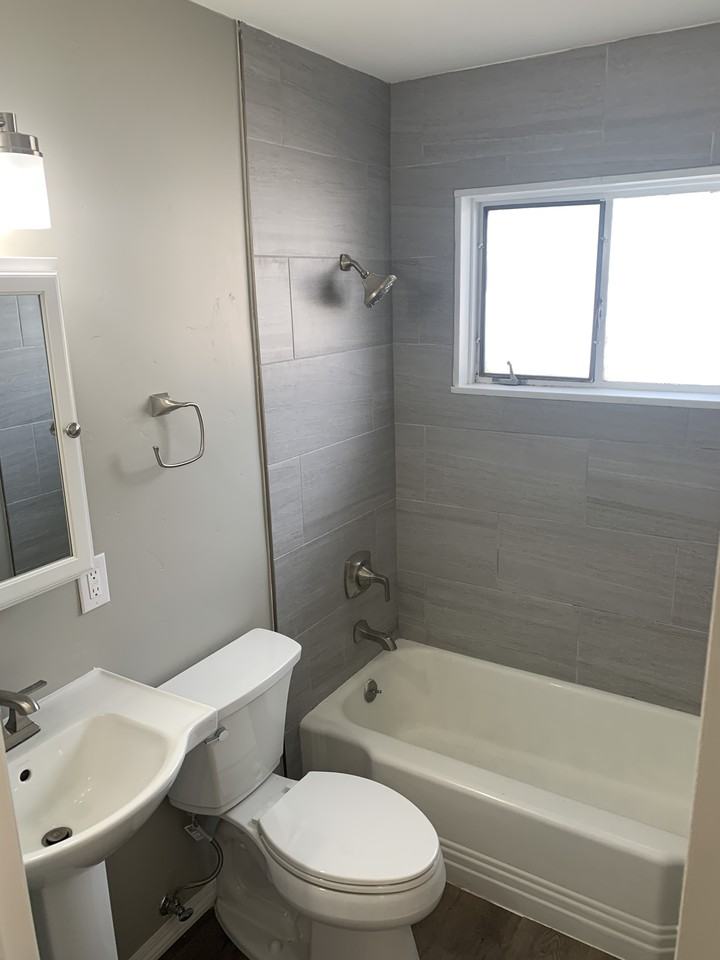 10220 Candelaria Rd Ne - Photo 6 of 10