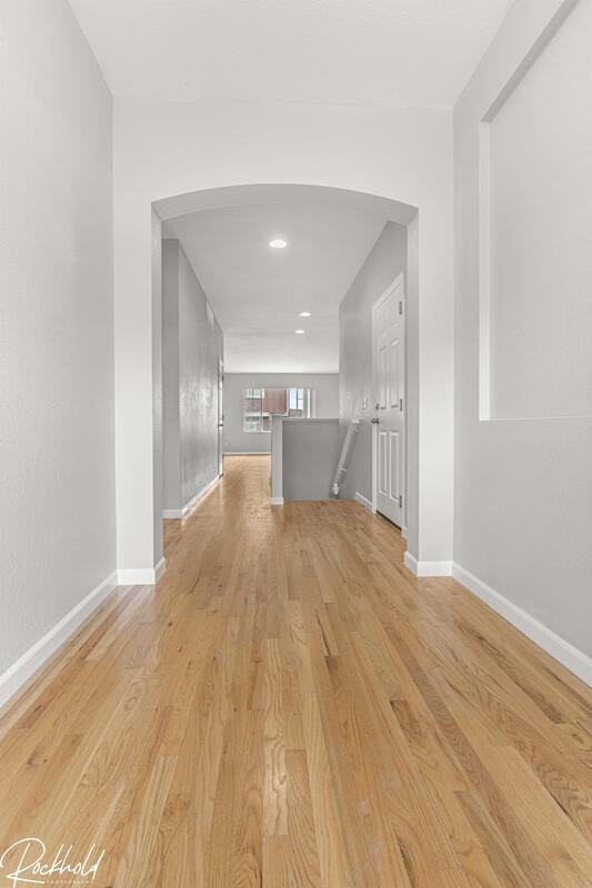 5024 S Shawnee St - Photo 2 of 16