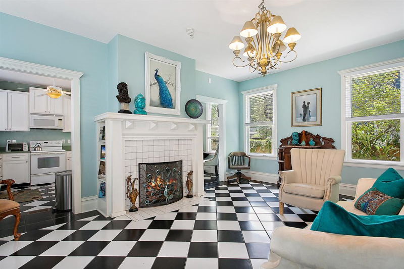 1537 Silver St - Photo 2 of 9