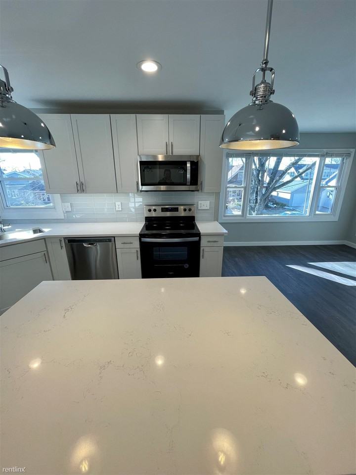 3352 S Pennsylvania Ave - Photo 3 of 18