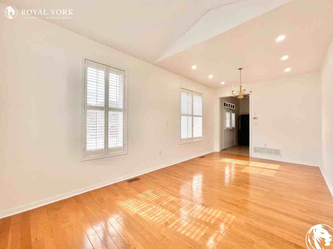 58 Trumpeter St #1 - Photo 3 of 26