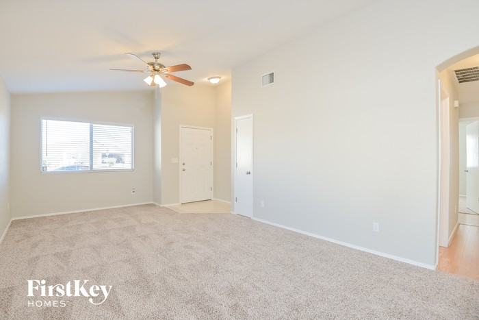 2418 S Cybil Ave - Photo 2 of 15