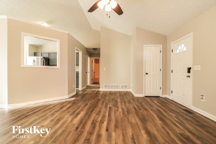 333 Fairview Oak Pl - Photo 3 of 15