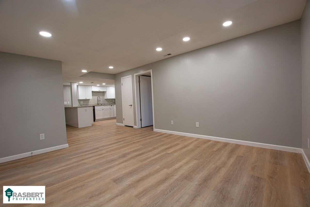 3225 S 108th St #3225 - Photo 2 of 10