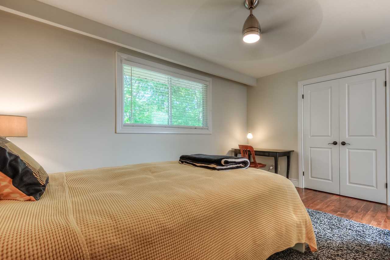 29 University Avenue West - Photo 2 of 8