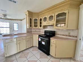 221 Ruby Street - Photo 2 of 6