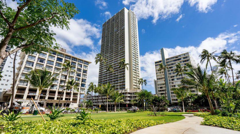 445 Seaside Ave #1 - Photo 4 of 5