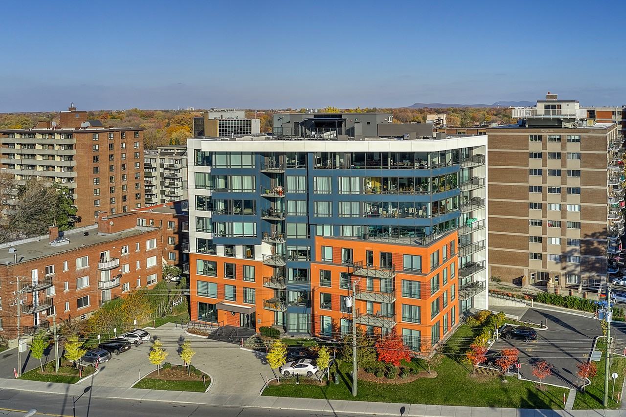 295 Rue Riverside 702, SaintLambert, QC J4P 1A5 3 Bedroom Apartment