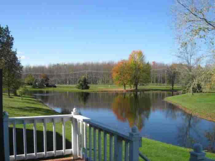 73 Midlake Cir - Photo 2 of 22