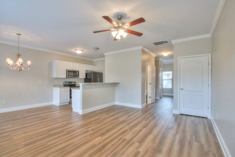 735 Tulip Grove Rd - Photo 5 of 10