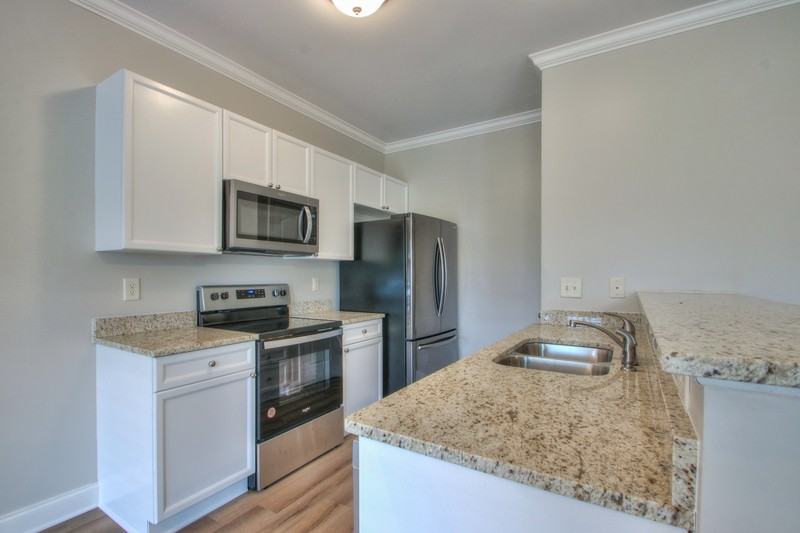 735 Tulip Grove Rd - Photo 6 of 10