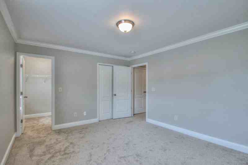 735 Tulip Grove Rd - Photo 7 of 10