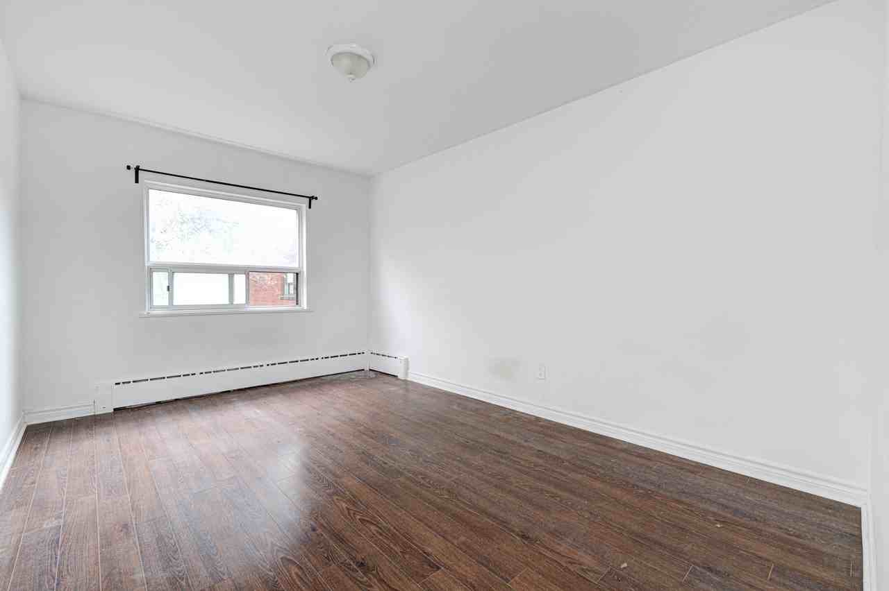 1243 Broadview - Photo 3 of 3