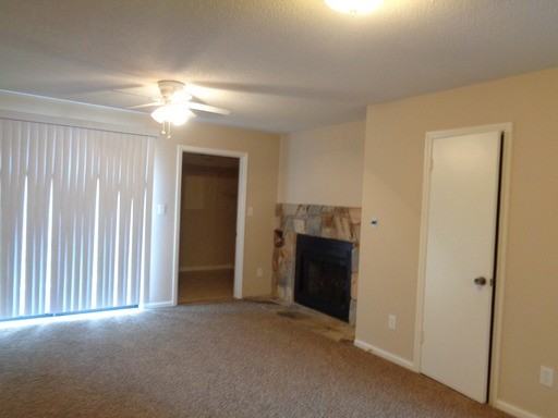 704 Timberline Dr SE - Photo 3 of 7