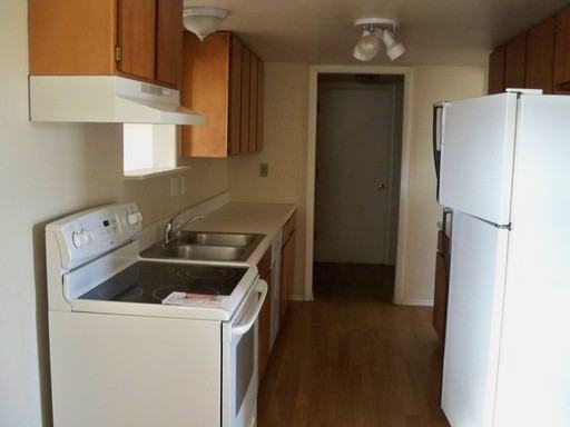 470 Gypsum Dr - Photo 3 of 5