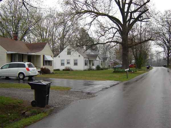 300A E Fort St - Photo 2 of 3