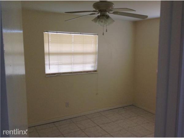 2641 NW 42nd Terrace - Photo 3 of 7