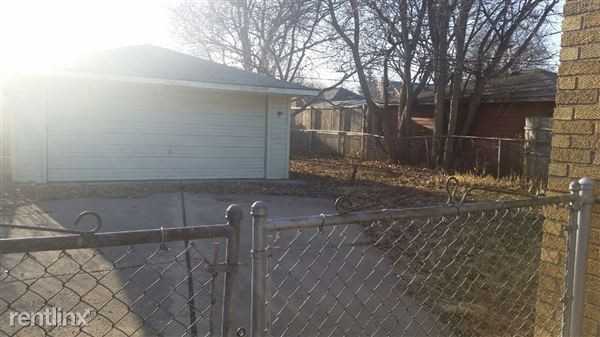 48223 W Outer Dr - Photo 3 of 6