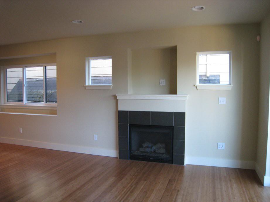 5233 11th Ave Ne #1 - Photo 3 of 14