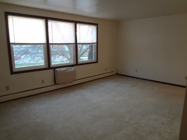 1337 S Norwood Ave #19 - Photo 3 of 5
