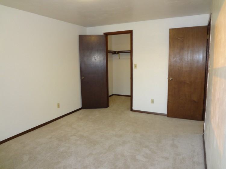 1337 S Norwood Ave #19 - Photo 4 of 5