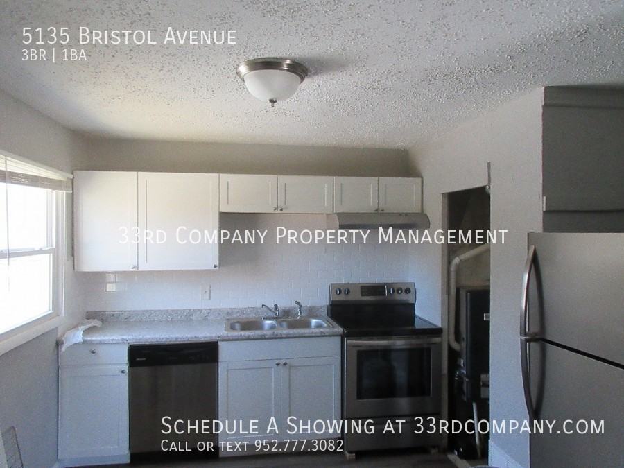 5135 Bristol Ave - Photo 3 of 7