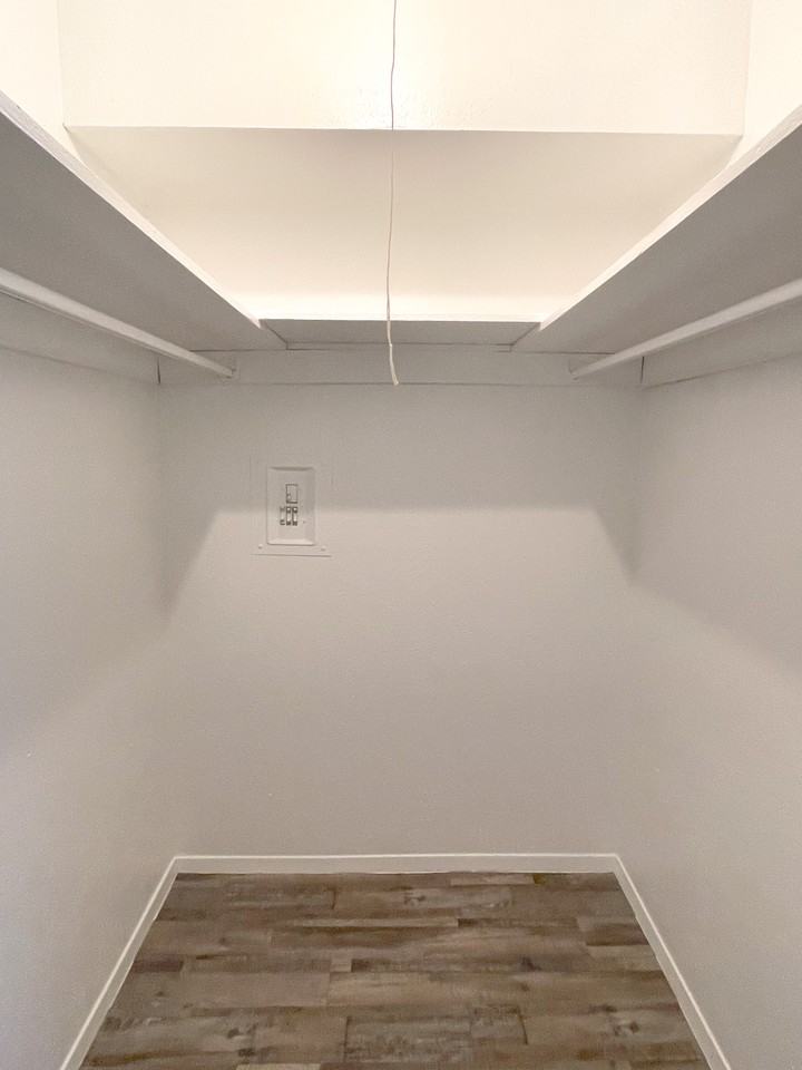 2717 West Jefferson Boulevard #210 - Photo 5 of 10