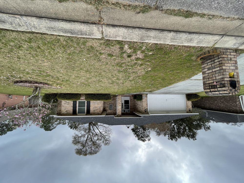 7051 Raburn Rd - Photo 2 of 24