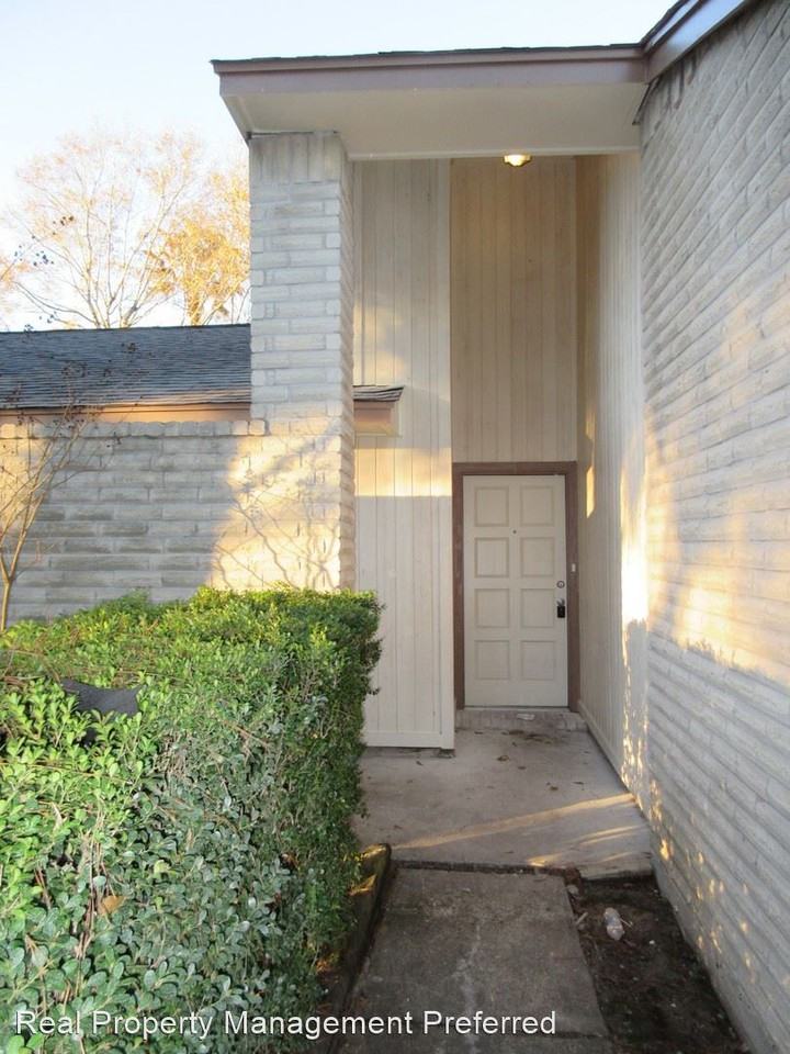 24015 Spring Way Dr - Photo 3 of 12