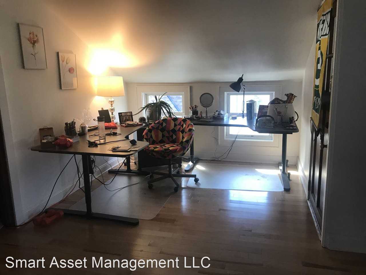 2723 N Downer Ave - Photo 2 of 10