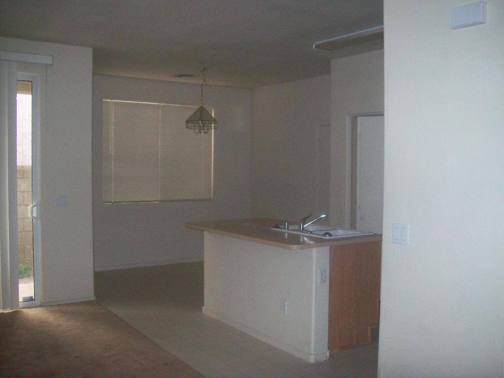 1450 E Bloch Rd - Photo 2 of 10