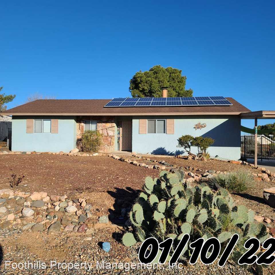2422 S Lariat Cir, Cottonwood, AZ 86326 3 Bedroom House