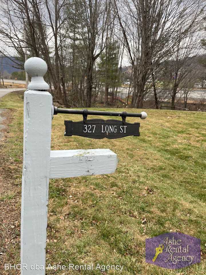 327 Long St - Photo 2 of 25