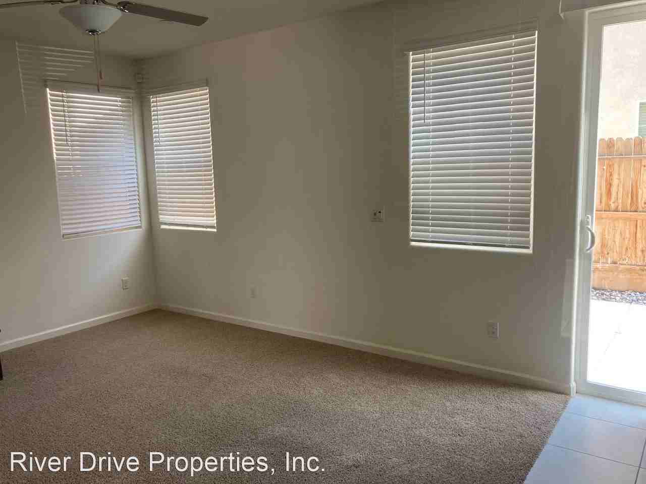 282 Sullivan Dr - Photo 3 of 13