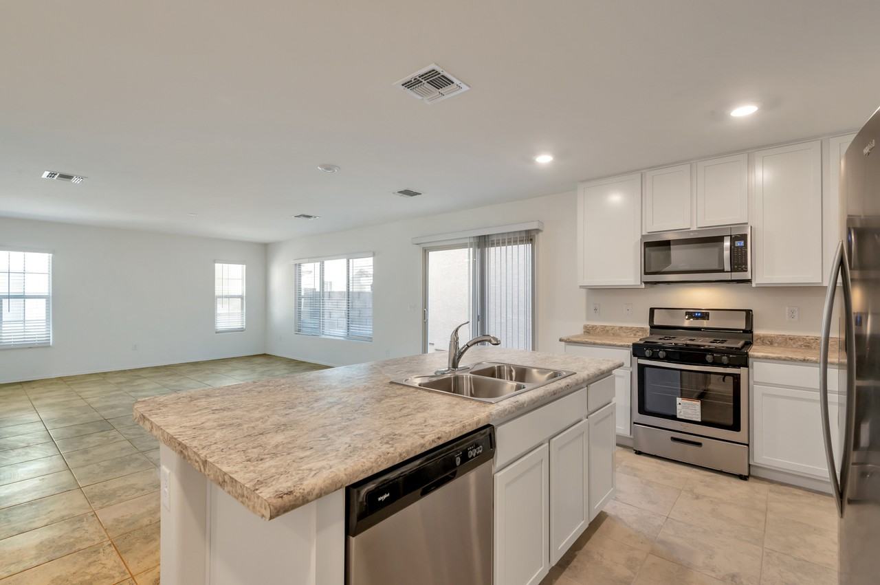 1071 E Descent St - Photo 7 of 24