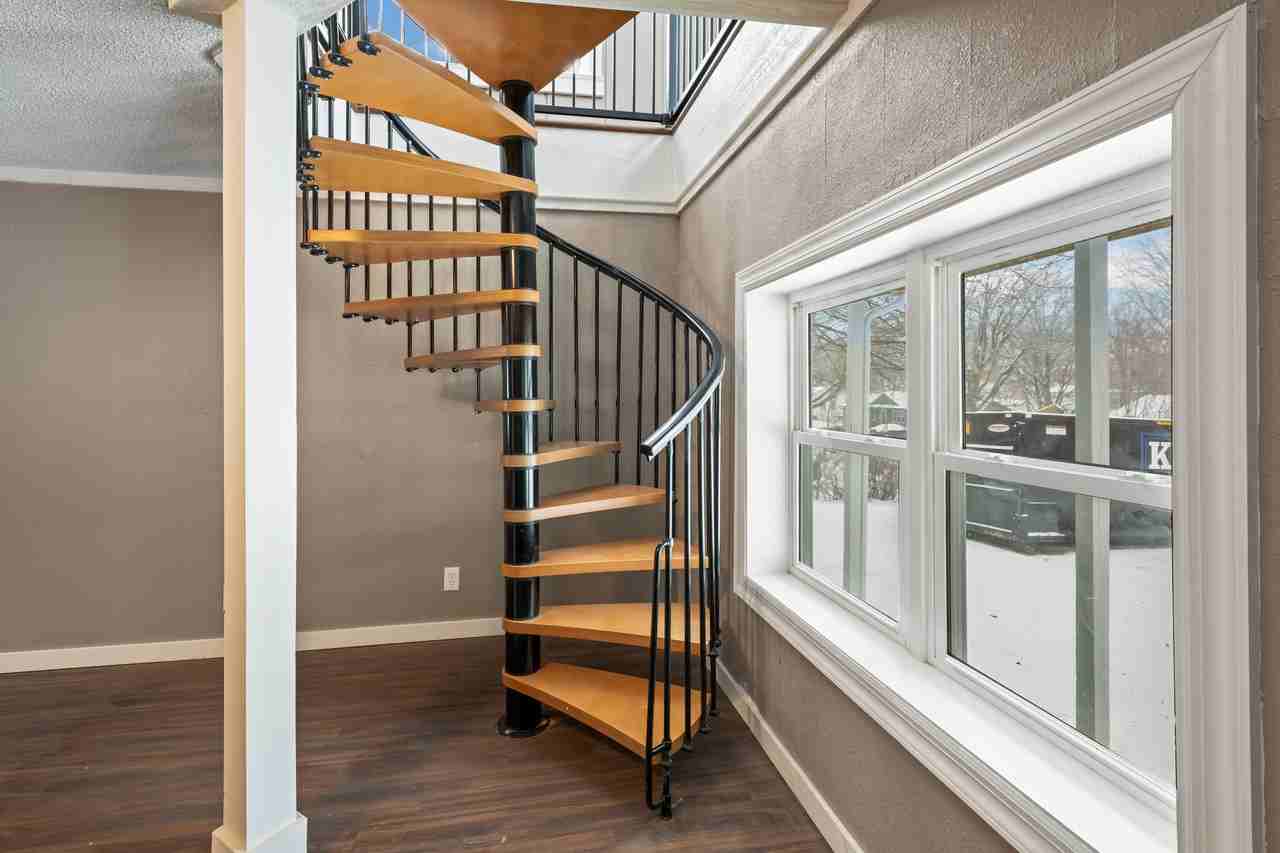 102 Ne 73rd St - Photo 2 of 37