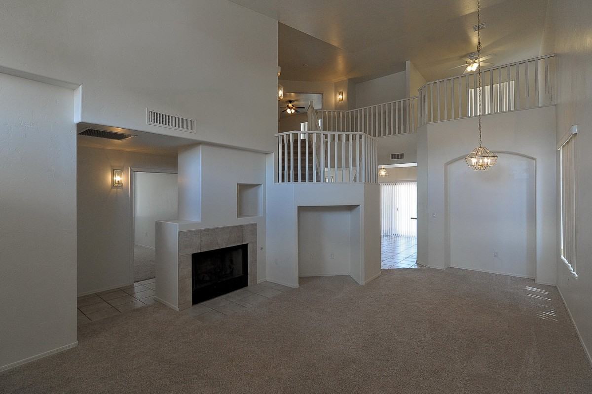 1207 W Crystal Palace Pl - Photo 3 of 22