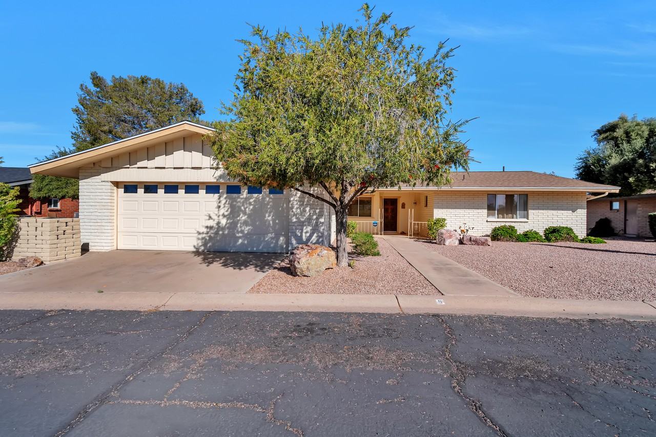 3650 E Quenton Dr - Photo 2 of 26