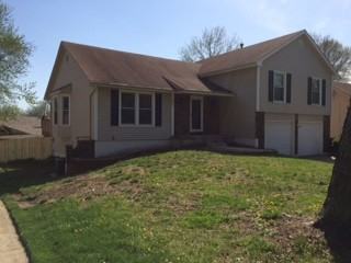 904 NW Roanoke Dr - Photo 3 of 24