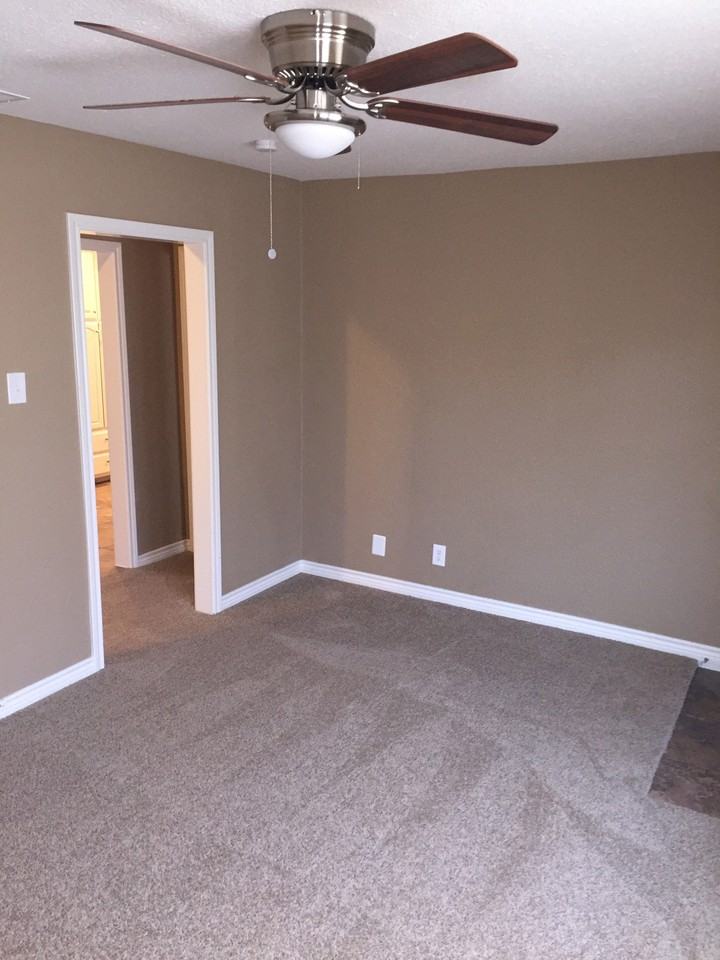 738 Tuskegee St - Photo 2 of 9