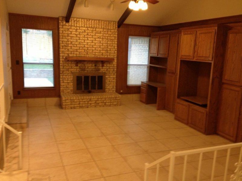 3004 Bluebonnet Ln - Photo 2 of 10