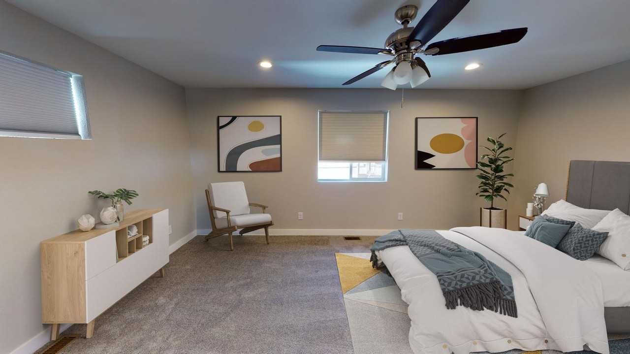 Chicly renovated Lincoln Park home near Santa Fe Arts District - Photo 7 of 23