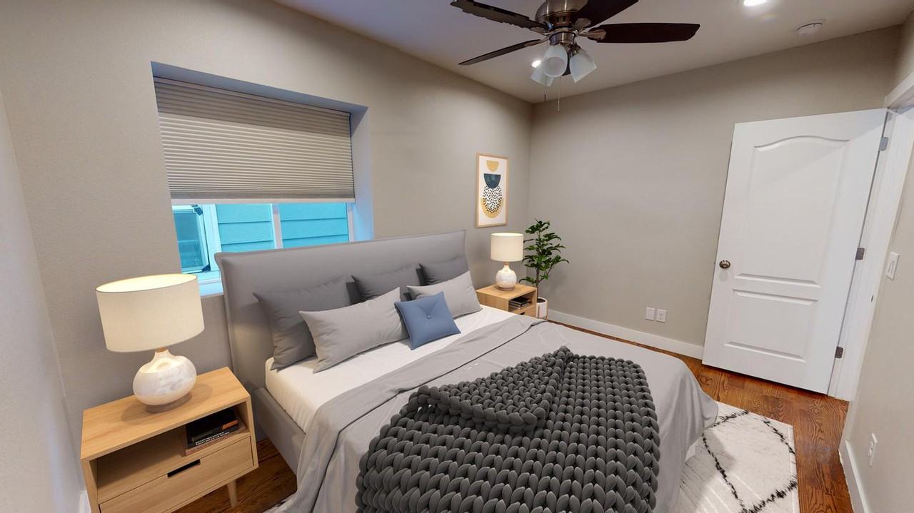 Chicly renovated Lincoln Park home near Santa Fe Arts District - Photo 4 of 23