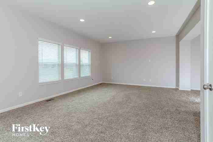 1517 Cowan Creek Dr - Photo 3 of 15