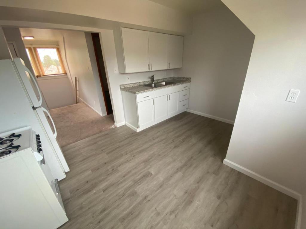 458 Canal St - Photo 2 of 7