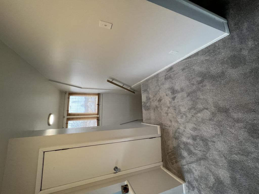 458 Canal St - Photo 5 of 7
