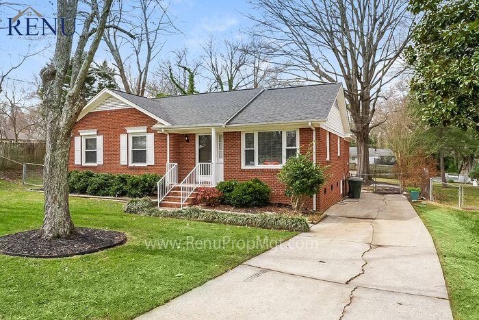 2704 Renee Dr - Photo 2 of 17