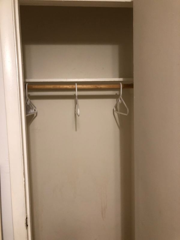 2400 Perry St #3R - Photo 3 of 8