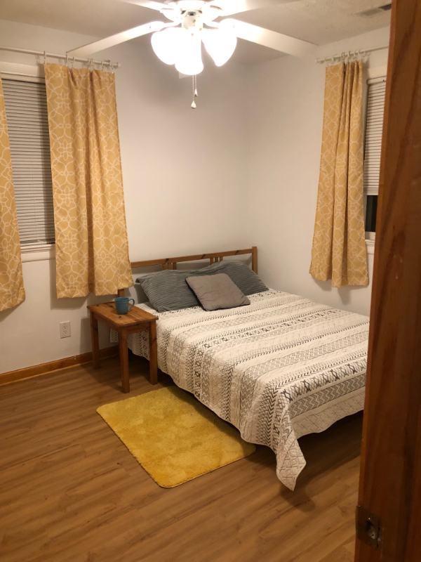 2400 Perry St #3R - Photo 5 of 8