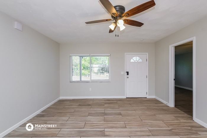 2141 23rd St Sw - Photo 3 of 16